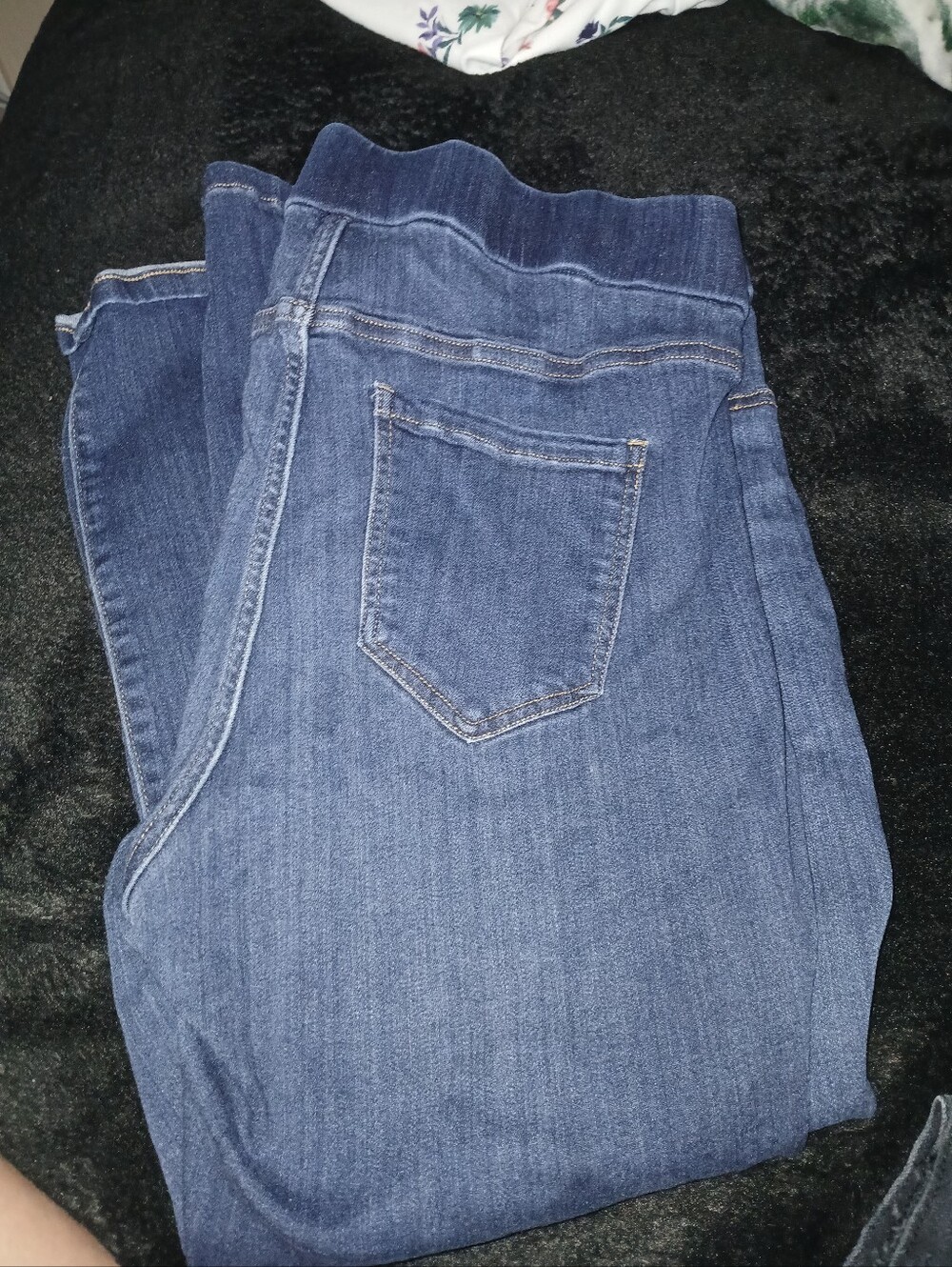 Designer Jeans - Picture 2 of 2